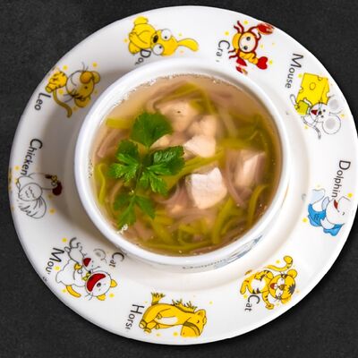 Супчик куриный с домашней лапшой в Брынза по цене 340 ₽