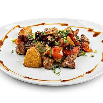 Мясо по-деревенски в Кафе на развилке по цене 689 ₽