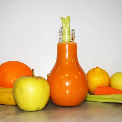 Фреш из яблока, морковки и сельдерея в Халяль по цене 290 ₽