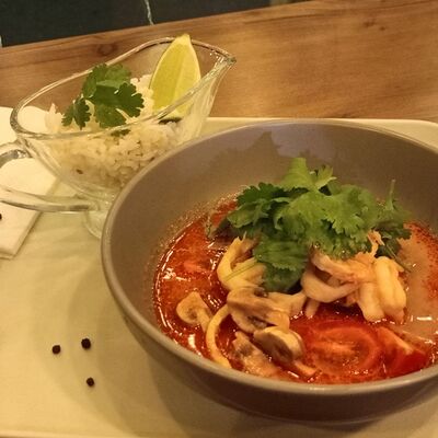 Том-ям с морепродуктами в Шаурма Рум по цене 595 ₽