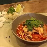 Том-ям с морепродуктами в Шаурма Рум