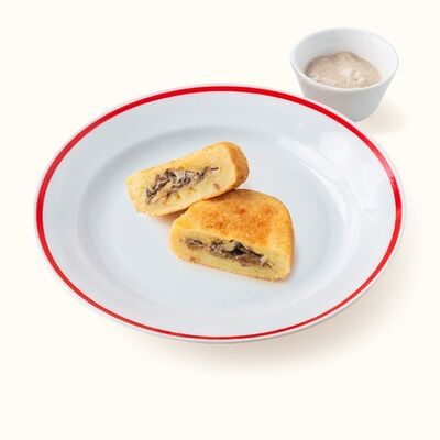 Картофельная зраза с грибами в грибном соусе в Пироговый Дворик по цене 234 ₽