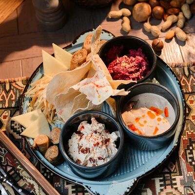 Закуска от тетушки Марико в Kish-Mish по цене 1140 ₽