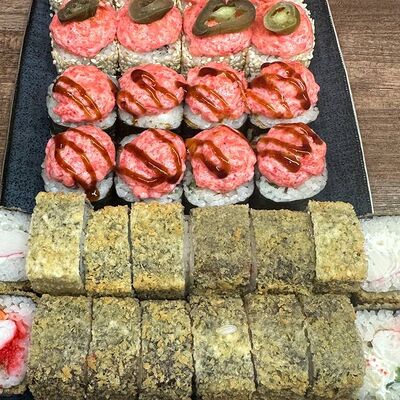 Сет горячийв Sashimi по цене 1799 ₽