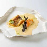 Запеченный палтус с кремом из бататав Dodici Seafood