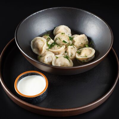 Пельмени ручной лепки в РАХАТ по цене 370 ₽