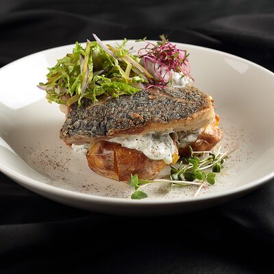 Муксун с картофельными дольками в Мираж по цене 680 ₽