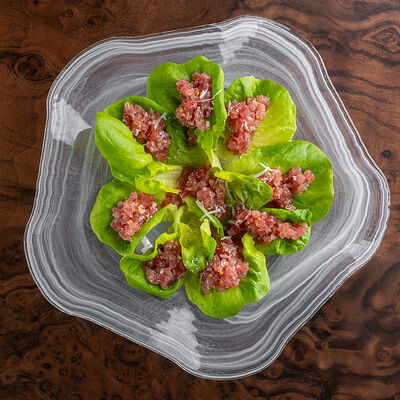 Нежный тартар из тунца в Чочо по цене 850 ₽