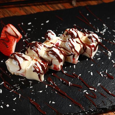 Банан и клубника в Ohasi по цене 288 ₽