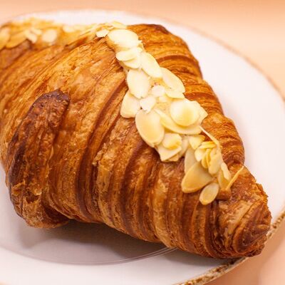 Миндальный круассан в Диалог по цене 289 ₽