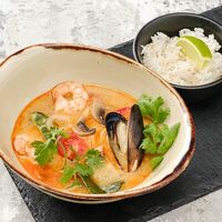 Том ям с креветками в Casa Mia Халва Тсуру