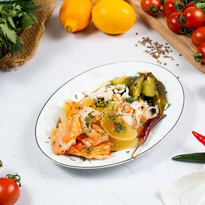 Ассорти солений в Чайхана Марварид по цене 450 ₽