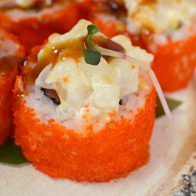 Запеченный ролл с гребешком в Держи рыбу по цене 880