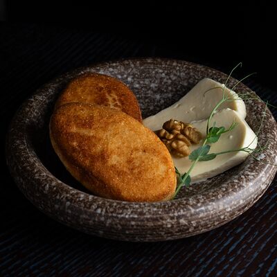 Мчади с сыром в Made in Georgia по цене 470 ₽