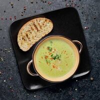 Суп-пюре из брокколи с морепродуктами в Mesto Sushi & Grill