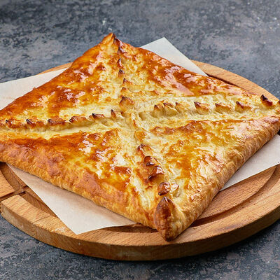 Хачапури из слоеного теста в Ели-Пили по цене 710 ₽