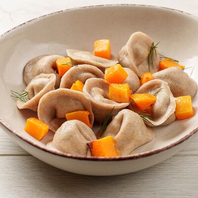 Пельмени веган с тыквой в Пельменная - КулинарияГранат по цене 340 ₽