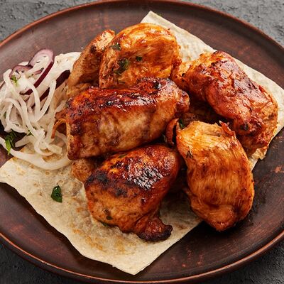 Шашлык из куриного филе в Приключения Шурика по цене 627 ₽