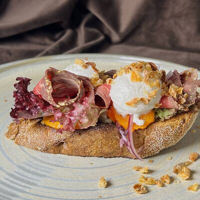 Брускетта с ростбифом New я в Пражский по цене 680 ₽