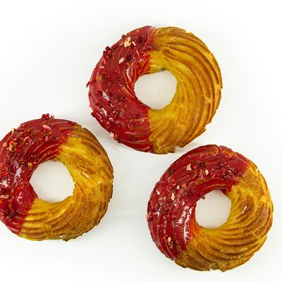 Кольцо творожное Вишня-клубникав Стикер кофе по цене 345 ₽