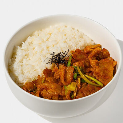 Маринованная острая свинина с рисом Чеюктоппаб в Kimbox - Корейская кухня по цене 920 ₽