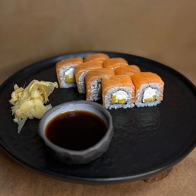 Филадельфия Classic с авокадо в Black Ocean Sushi по цене 550 ₽