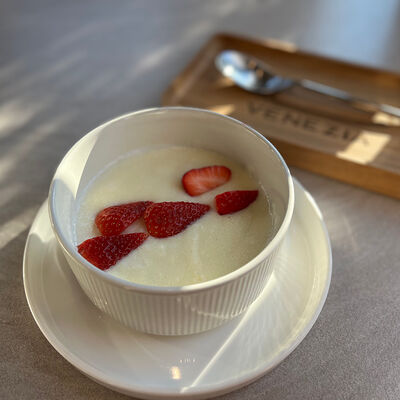 Манная каша в Венеция по цене 280 ₽