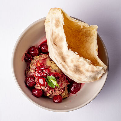 Нежный паштет с вишневым конфитюром в Трай по цене 449 ₽