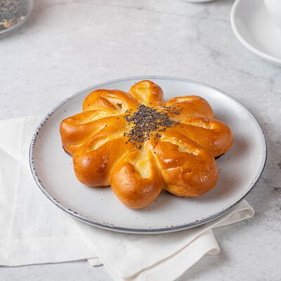 Ватрушка с творогом в Хлебное место по цене 120 ₽