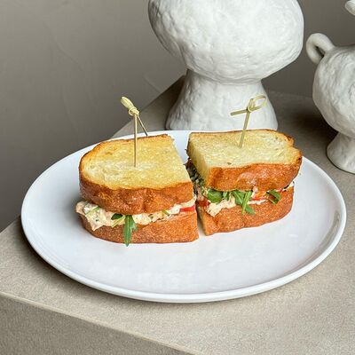 Сандвич с тунцом в Greece по цене 420 ₽