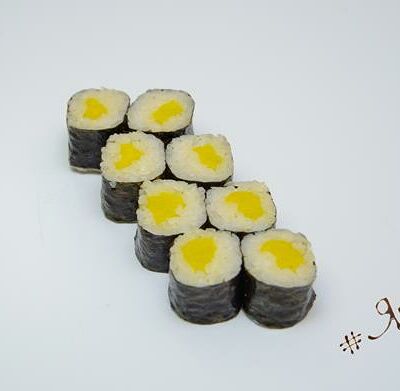 Маки-ролл с дайконом в Ями Тим по цене 260 ₽