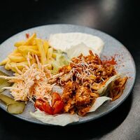 Арабская тарелка с курицей в Time Out
