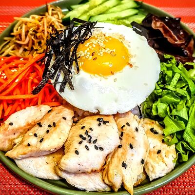 Пибимпап с курицейв Вкус Кореи по цене 382 ₽