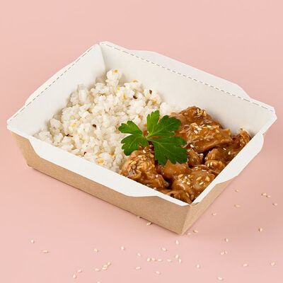 Цыпленок по-азиатски с соусом терияки и рисом в Люди Любят по цене 251 ₽