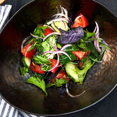 Салат овощной с травами в Mojo по цене 380