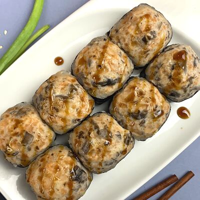 Ролл Грибной Лосось в Василий по цене 399 ₽