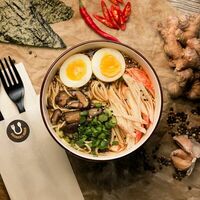 Рамен со снежным крабом в Ramen Urban Eats