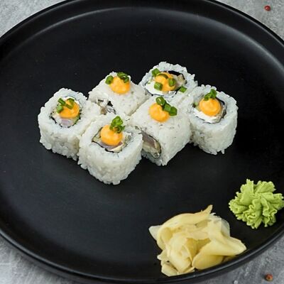 Ролл с хрустящими окунемв Edateca Едатека по цене 490 ₽