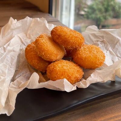 Сырные медальоны XL в Moyo по цене 205 ₽