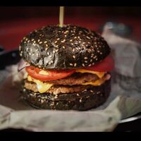 Бургер с вишней в Boston burger