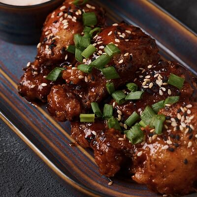 Куриные крылья в соусе BBQ в Липа гастробар по цене 290 ₽