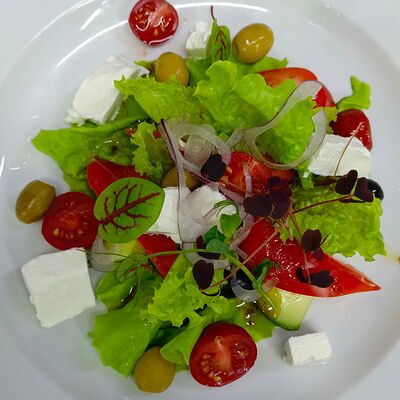 Греческий салат в Трактир Распутинский по цене 415 ₽