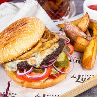 Бургер Луиджи в Луиджи & Тосё