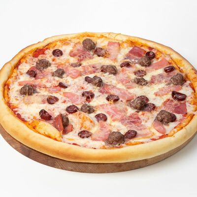 Пицца Супер Мясная на тонком тесте 32 см в Сакура по цене 599 ₽