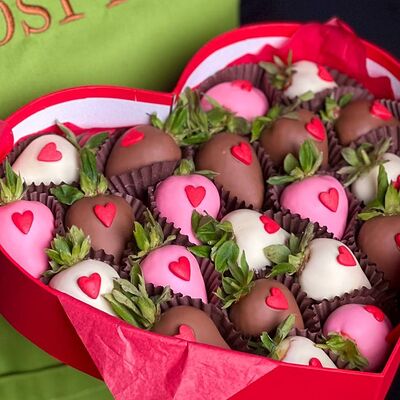 Клубника в шоколаде Первая любовь в Mosfresa по цене 4790