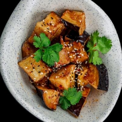 Салат из хрустящих баклажанов в Сайгон по цене 390 ₽