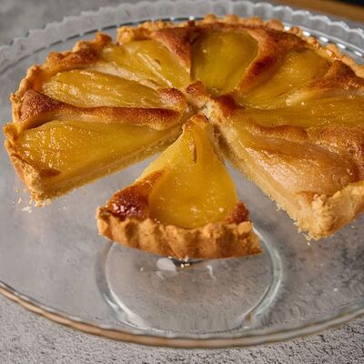 Грушевый тарт в Великие по цене 444 ₽