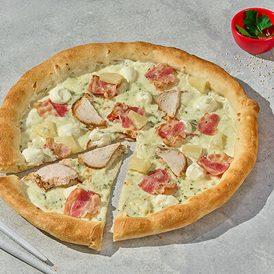 Пицца с ананасом и беконом в Палки-Скалки по цене 649 ₽