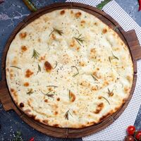 Фокачча в La Pizza Bomba на дровах