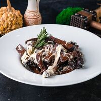 Гренки с сырным соусом в ШКВАРКИ
